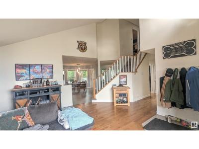 5937 43A ST, Vegreville, Alberta T9C 1V2, Canada