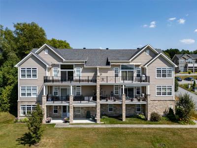 1278 Rue du Bruant-des-Marais, Magog, Quebec J1X 7S5, Canadá