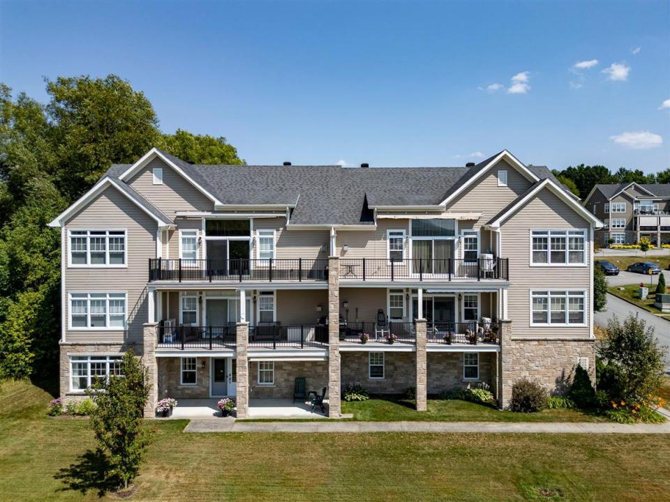 1278 Rue du Bruant-des-Marais, Magog, קוויבק J1X 7S5, קנדה