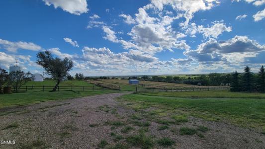 3744 Roughrider Lane, Mandan, North Dakota 58554