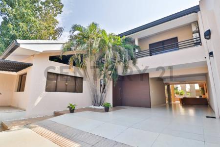 Pastor Filartiga 1073 entre Federacion Rusa y Ciudad de Corriente 1073, Las Lomas, Asunción 00001, Paraguay