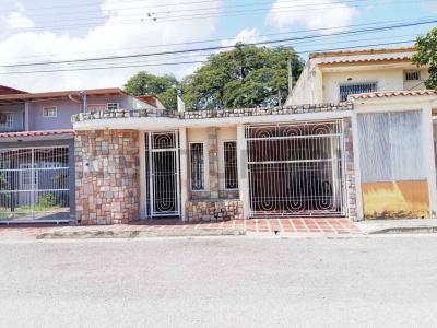 Calle Sucre. Manzana P.. N. 2P Urbanización El Samán. Etapa IV, Cagua, Aragua 2122, Venezuela