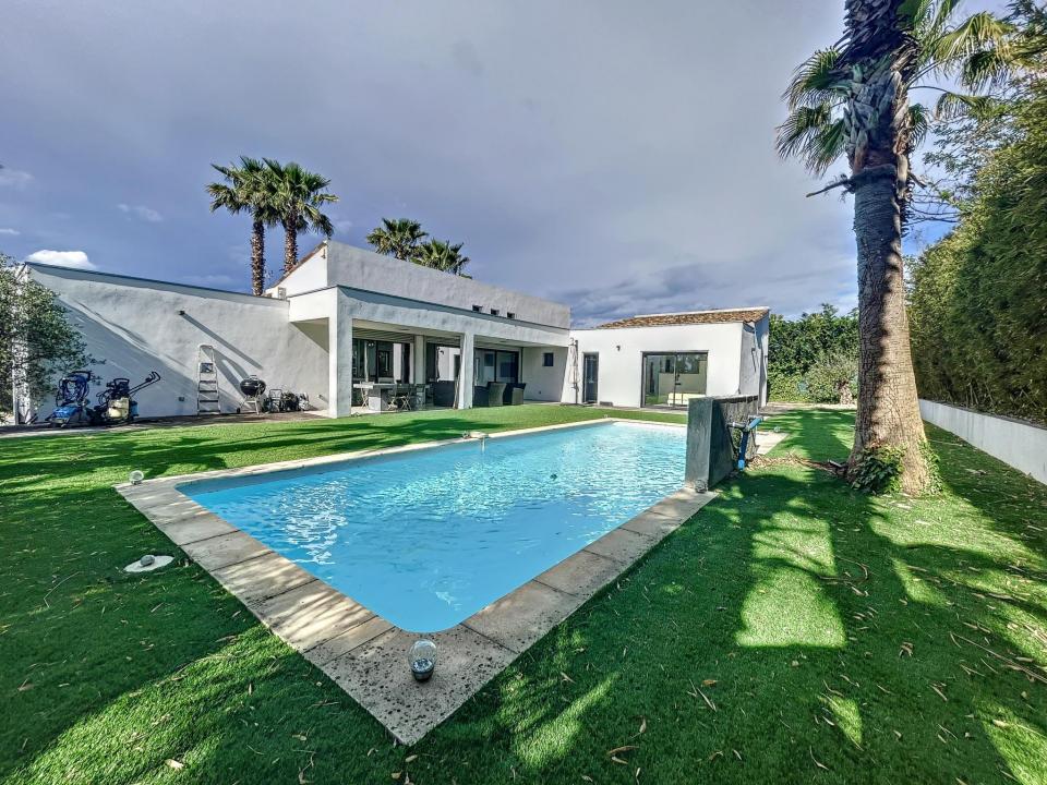 Mougins, Provence-Alpes-Côte D'Azur 06250, France