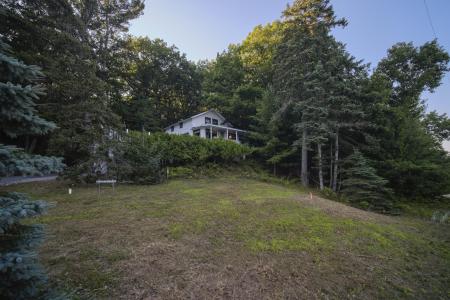 8368 Portage Point Drive, Onekama, Michigan 49675, Estados Unidos