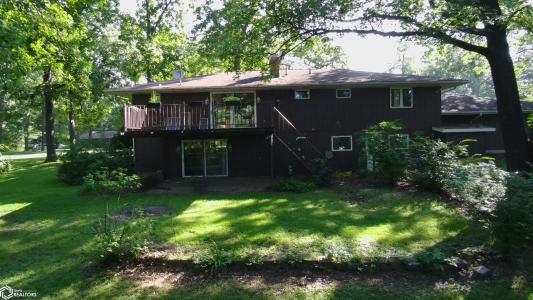 11779 Greenwood Drive, Burlington, Iowa 52601