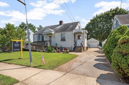 9 Revere Avenue, Bethpage, 纽约州 11714, 美国