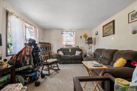 9 Revere Avenue, Bethpage, 纽约州 11714, 美国