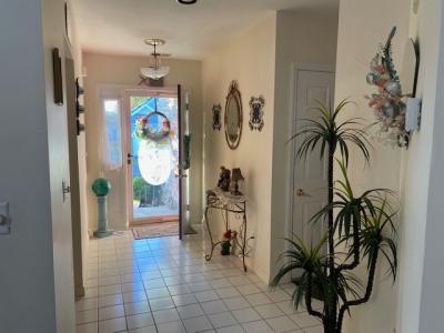 8 Ariel Dr, Middle Island, Nova Iorque 11953, Estados Unidos