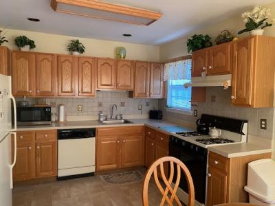 8 Ariel Dr, Middle Island, Nova Iorque 11953, Estados Unidos