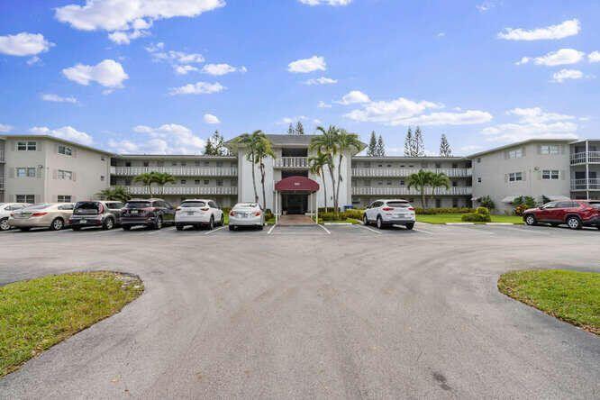 1000 Hillcrest Court 214, Hollywood, フロリダ 33021, アメリカ合衆国