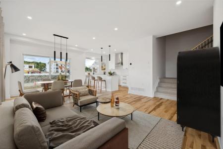 106  Ch. Jean-Paul-Lemieux, Chelsea, Quebec J8B 0C1, Canada