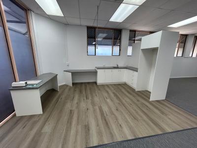 10-12 Torquay Road, Pialba, QLD 4655, Australia