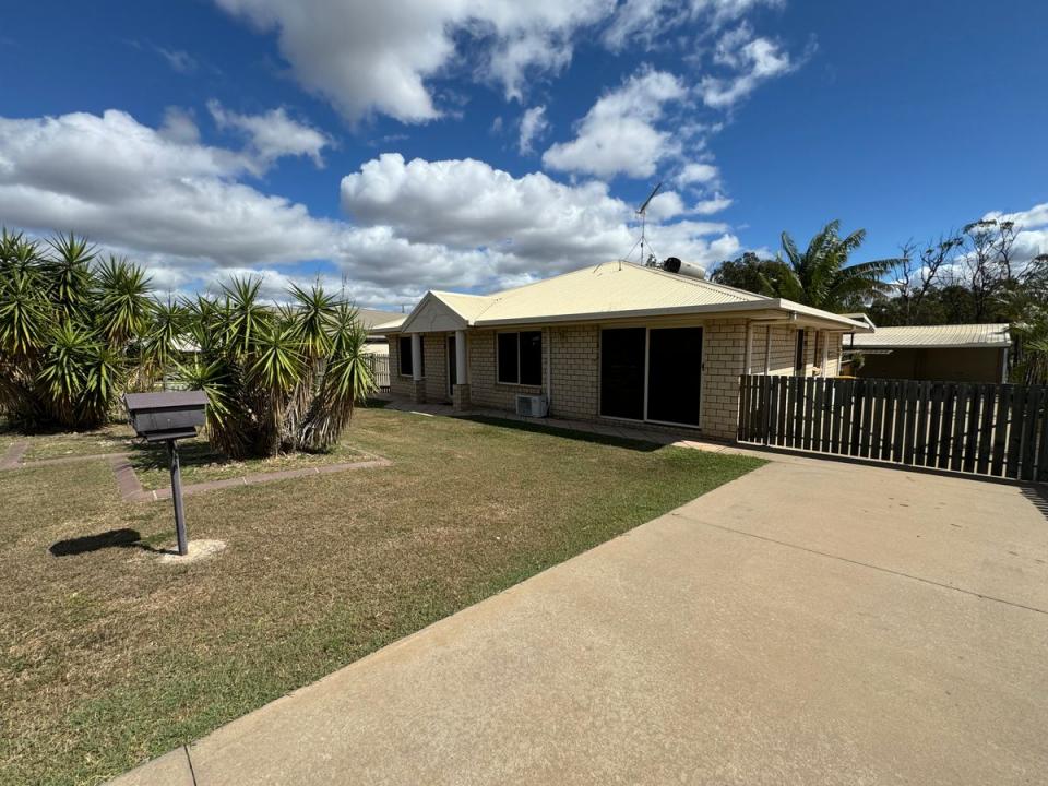 55 Grosvenor Drive, Moranbah, QLD 4744, Australia