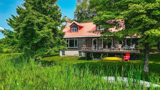 238 Lac du Brochet, Lac-Sainte-Marie, Quebec J0X 1Z0, Canadá
