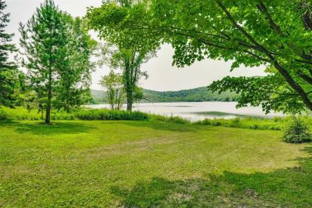 238 Lac du Brochet, Lac-Sainte-Marie, Quebec J0X 1Z0, Canadá