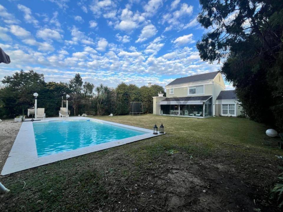 B1885 Guillermo Enrique Hudson, Provincia de Buenos Aires , Berazategui, GBA Sur 1885, Argentina