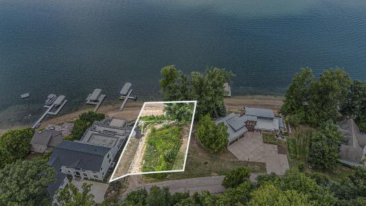 VL Beechwood Drive, Dowagiac, Michigan 49047, USA