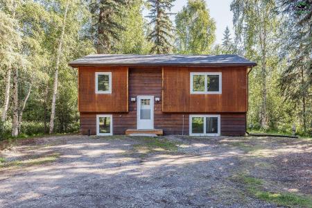 3124 TREATY STREET, North Pole, Alaska 99705, USA