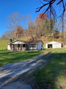 166 Moore Branch, Flat Gap, Kentucky 41219, HOA KỲ