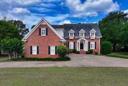 1389 NW Lake Front Dr., Cairo, Georgia 39828, USA