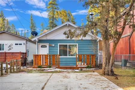 906 W Aeroplane Boulevard, Big Bear City, 加利福尼亚州 92314, 美国