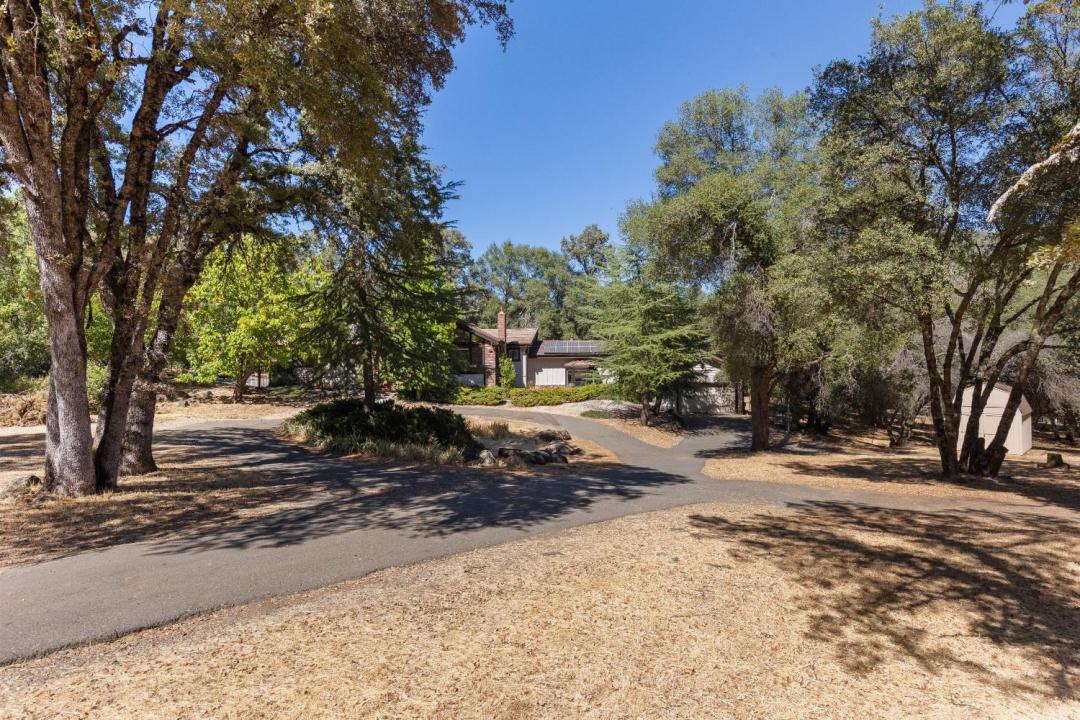 17867 Brewer Road, Grass Valley, California 95949