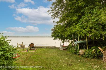 6427 W Reynolds Road, Haslett, Michigan 48840