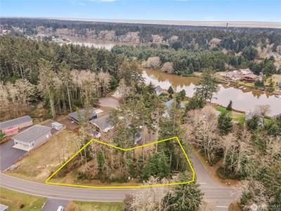 107 Duck Lake Dr SE, Ocean Shores, Washington 98569, États-Unis