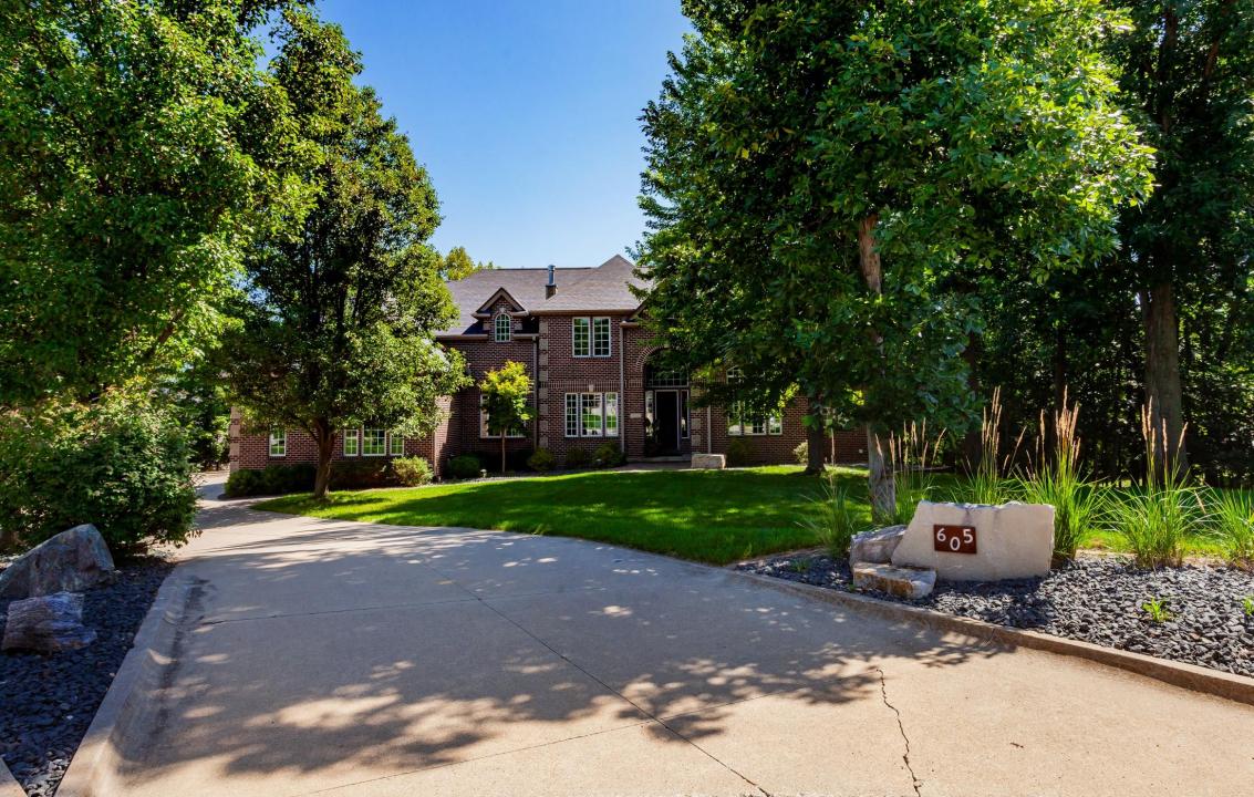 605 Oakwood Place, Polk City, Iowa 50226
