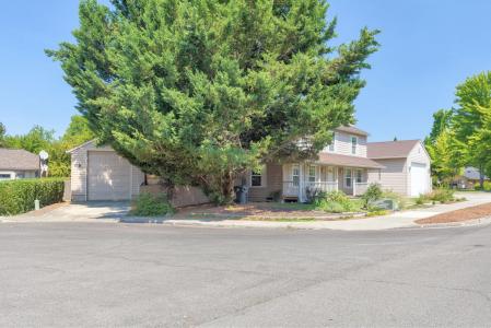 2769 Stonebrook Drive, Medford, Oregon 97504, USA