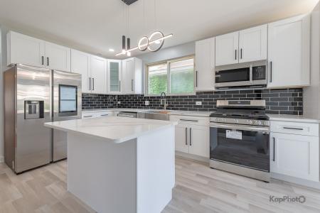 9340 S Elizabeth Street, Chicago, Illinois 60620