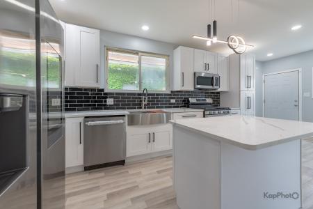 9340 S Elizabeth Street, Chicago, Illinois 60620