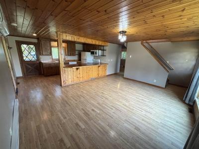 239 N 1st St, Hackensack, Minnesota 56452