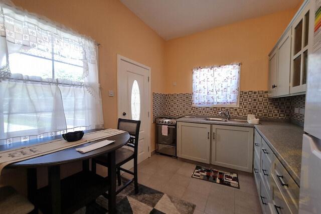 1BD Unit, Sun Leisure Apartments, Dr. Grooms Point Salines, Point Salines, St.George West Indies, Grenada