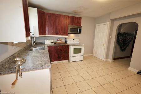 429 ERB STREET W, Waterloo, Ontario N2T 1A1, Canada