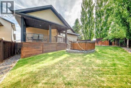 41 CANYONCREST POINT WEST, Lethbridge, Alberta T1K 7Y4, Canada