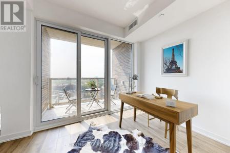 1787 ST CLAIR AVENUE, Toronto (weston-pellam Park), オンタリオ M6N 1J6, カナダ