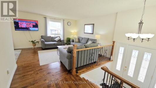 45 LOCUST CRESCENT, London South (south X), Ontario N6E 2K1, Canadá