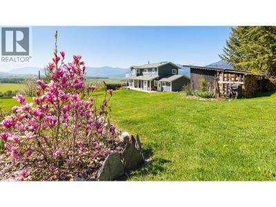 5650 BATHIE ROAD, Wynndel, British Columbia V0B 2N2, Canada