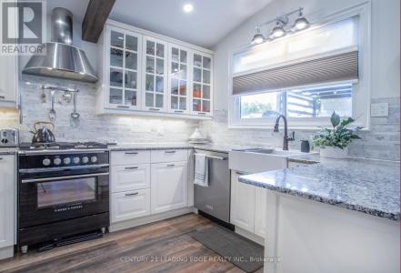 12 BALSON BOULEVARD, Whitchurch-Stouffville-, Ontario L4A 2Y3, Canada