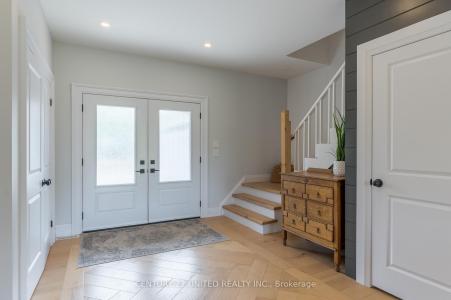 142 HICKORY BEACH ROAD, Kawartha Lakes, Ontario K0M 1N0, Canada