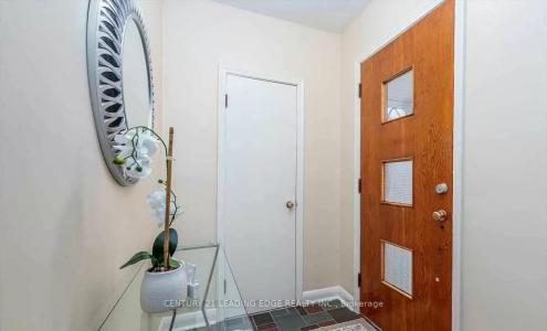 20407 LESLIE STREET, East Gwillimbury, Ontario L0G 1R0, Canadá