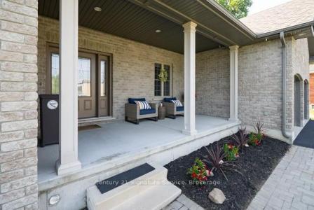 23 COLLEGE AVENUE, Norfolk, Ontario N0E 1M0, Kanada