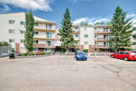 3420 50 STREET NW, Calgary, Alberta T3A 2E1, Kanada