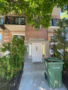 4245 Rue Bélanger, Montréal (Villeray/Saint-Michel/Parc-Extension), 魁北克省 H1T 1A4, 加拿大