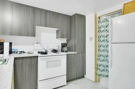 67  Ch. du Geai-Bleu N., Saint-Adolphe-d'Howard, Quebec J0T 2B0, Canadá