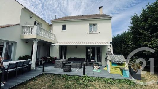 Chelles, Île-de-France 77500, France