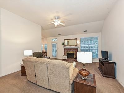 5607 Oak Drive, Charlotte, North Carolina 28216, Stati Uniti