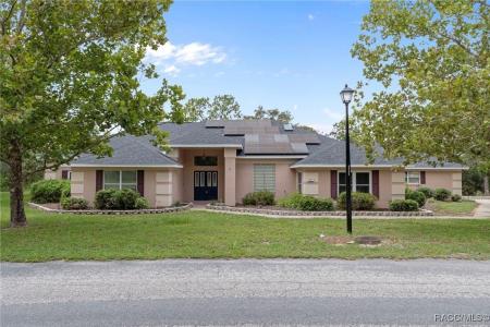 24 Black Willow Court N, Homosassa, Florida 34446, USA