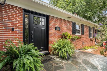 52 Shorewood Drive, Asheville, North Carolina 28804